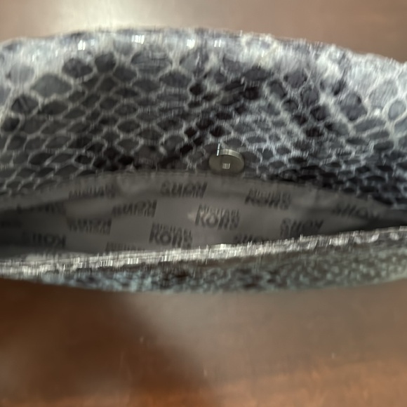 Michael Kors snake print bag - Picture 8 of 8